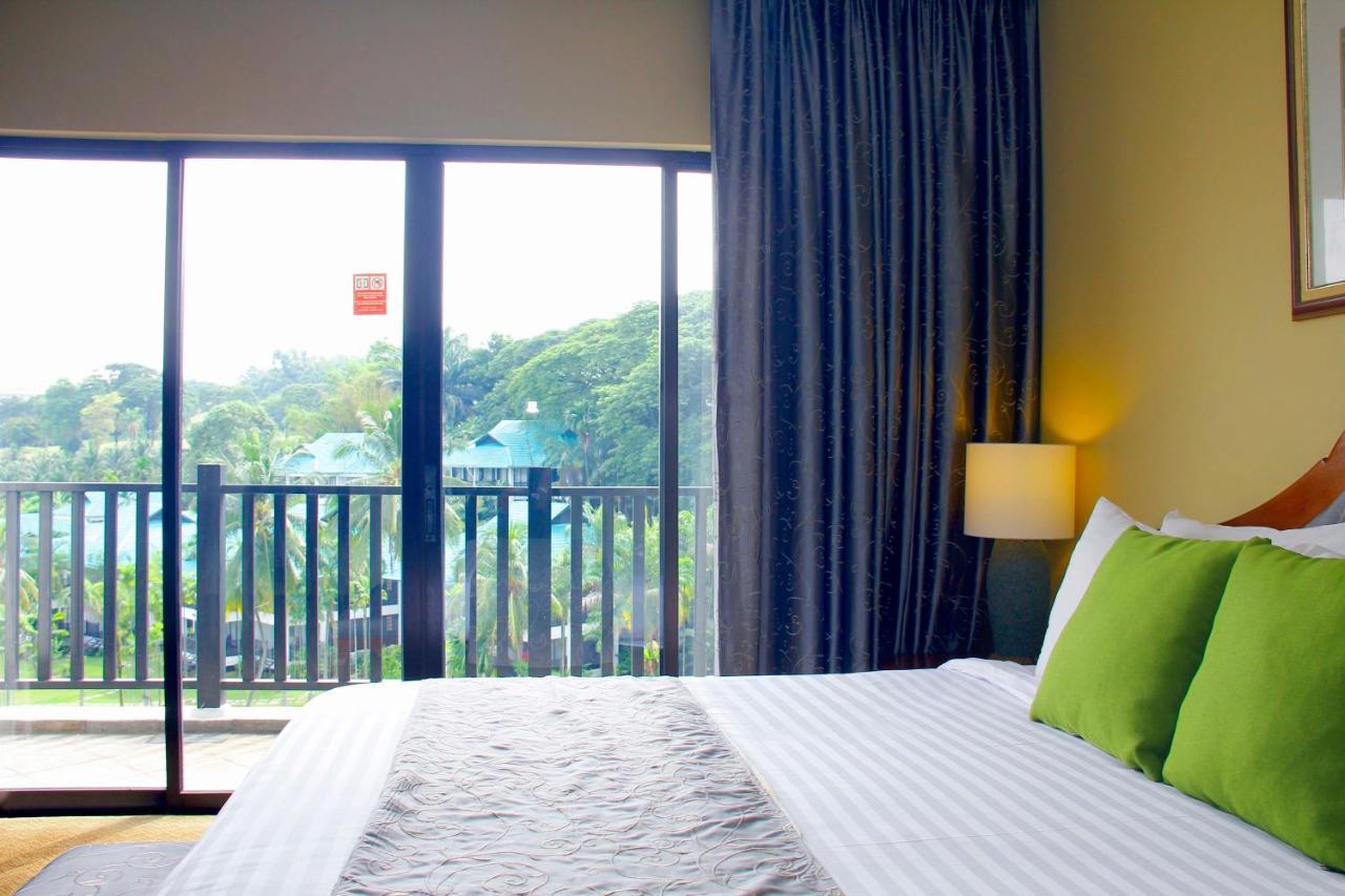 Mines Beach Resort Hotel Seri Kembangan Esterno foto