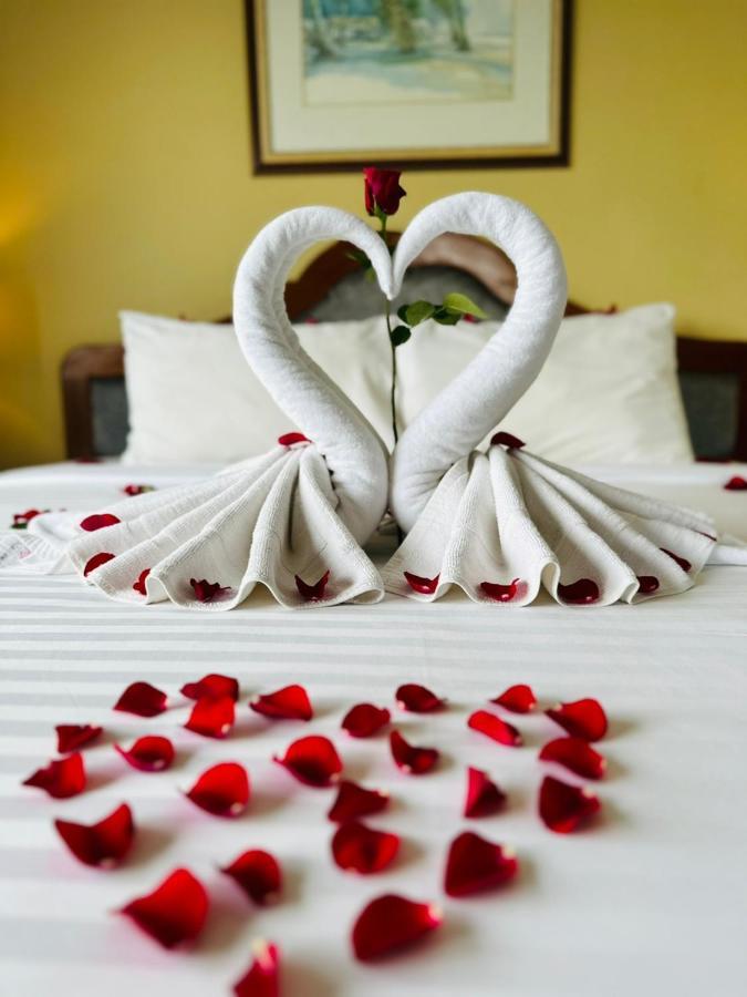 Mines Beach Resort Hotel Seri Kembangan Esterno foto