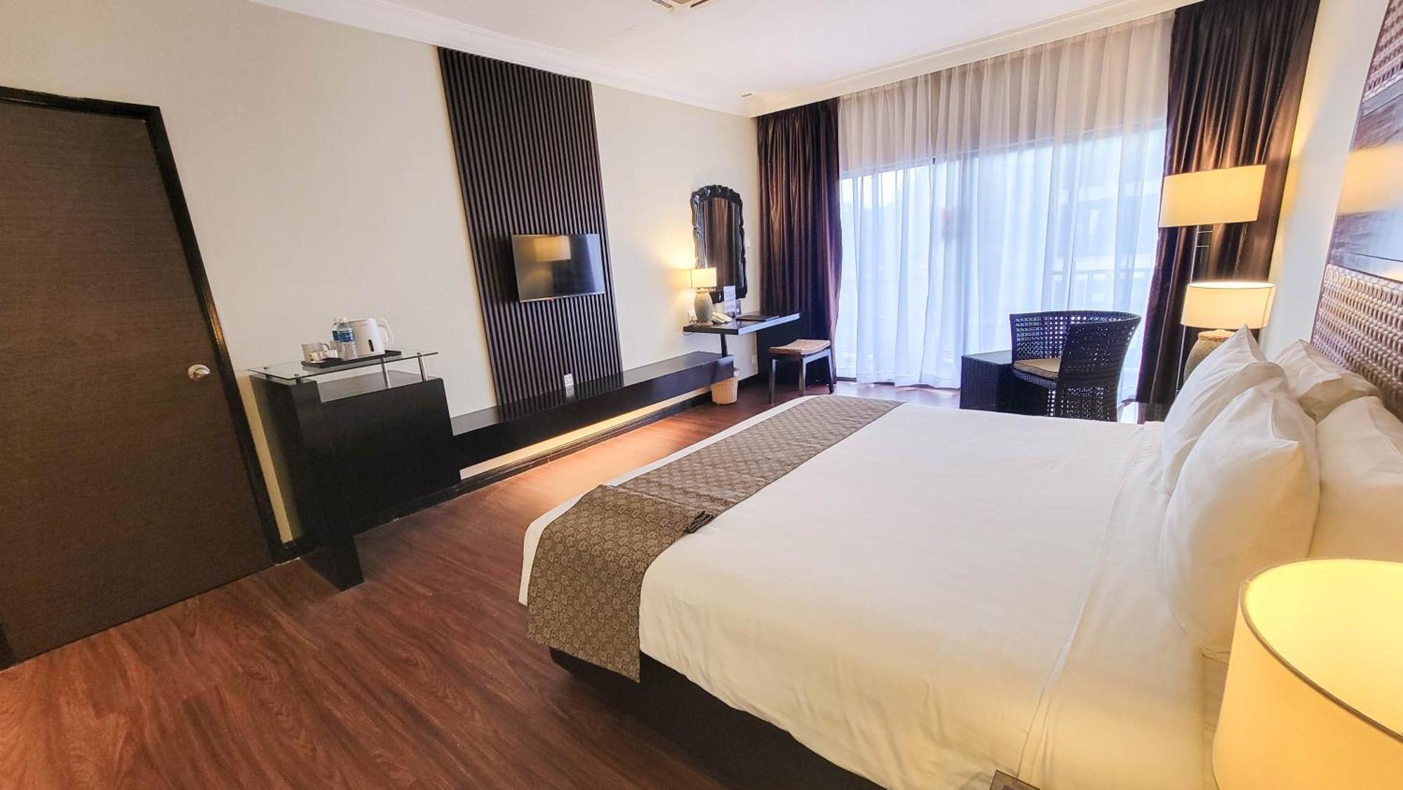 Mines Beach Resort Hotel Seri Kembangan Esterno foto